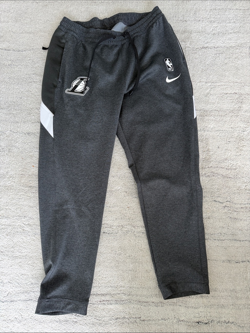 Nike Men’s Dark Gray & White Lakers Sweatpants